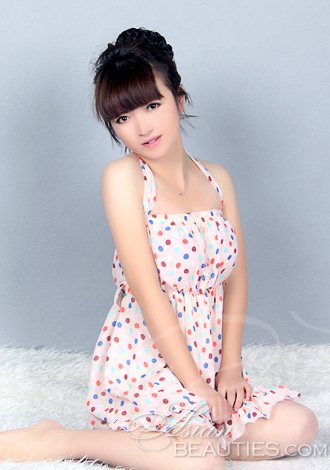 Most gorgeous women: sexy Asian mail order bride Liping from Changsha