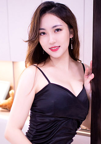 Date the member of your dreams: Asian profile Yixuan(Tiffany) from Shanghai